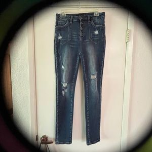 Used size 9/29 Risen High Waisted Button Fly Skinny Jeans.